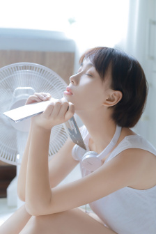 怡红院亚洲第一综合久久